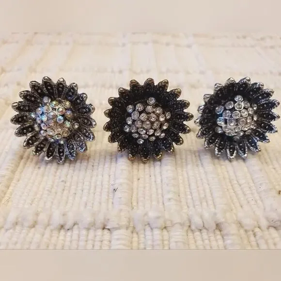 Bundle of floral glam jeweled art deco adjustable flower rings lot - Picture 2 of 3